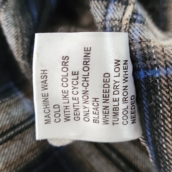 3/$15 Deal 🎉 VSTR ⭐️ Flannel Button Collar Hooded Shirt - Size S - Picture 7 of 7